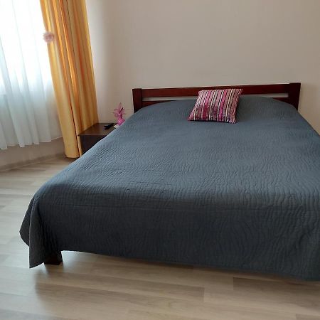Apartamento Новобудова Центр Lutsʼk Exterior foto