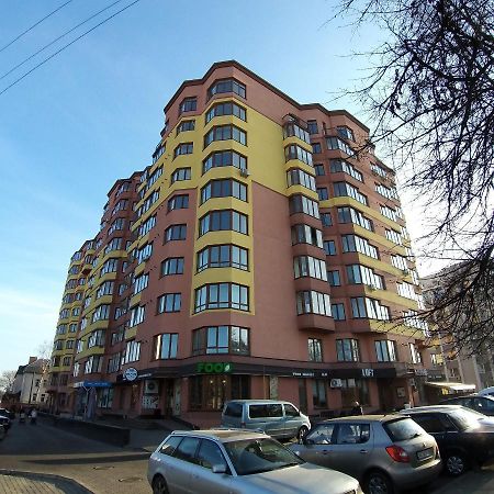 Apartamento Новобудова Центр Lutsʼk Exterior foto