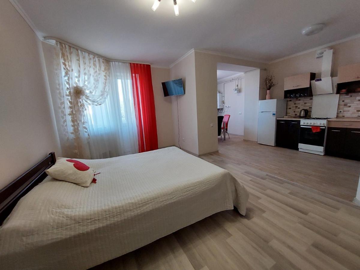 Apartamento Новобудова Центр Lutsʼk Exterior foto