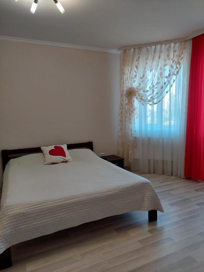 Apartamento Новобудова Центр Lutsʼk Exterior foto